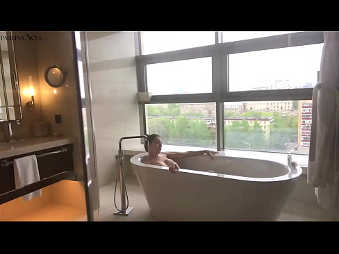❤️ Gagică imensă care își masturbează cu pasiune păsărica în baie ️   at ro.4k-porno.ru ❌